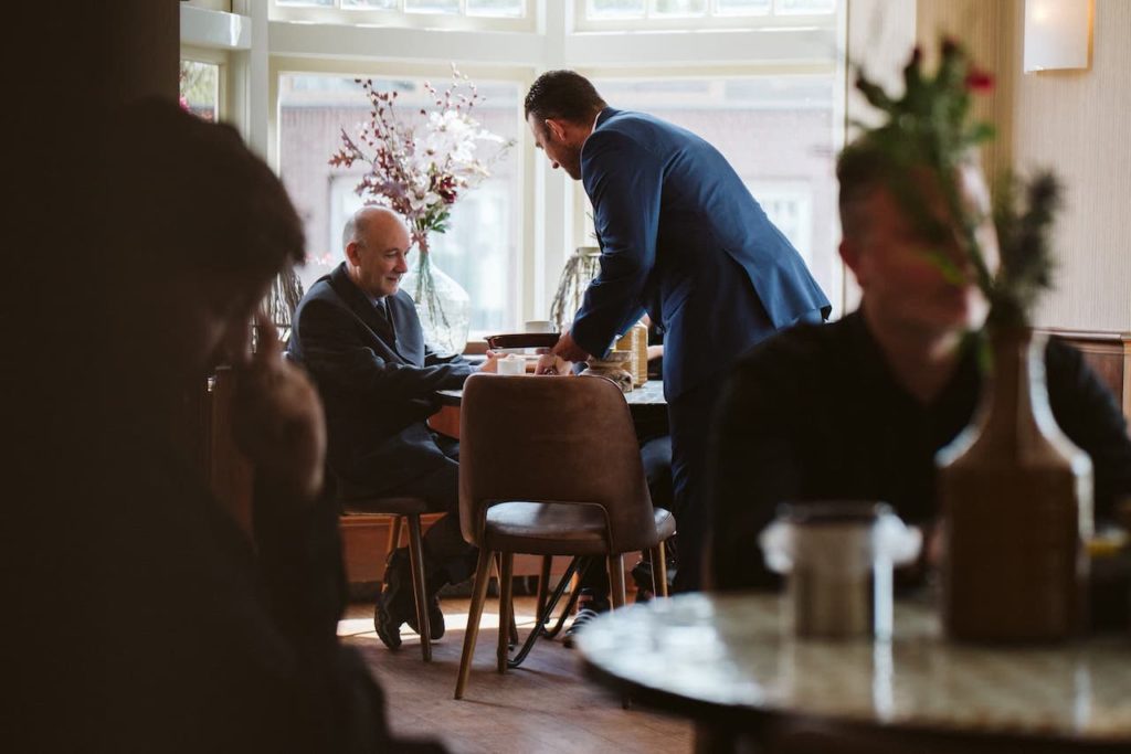 Petit Café Westerveld biedt wandelaars en bezoekers een haoje en drankje en informatie over verschillende wandelingen